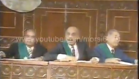بالفيديو.. أقوى مشهد مسرحي يجسد حال مصر بالفيديو.. أقوى مشهد مسرحي يجسد حال مصر