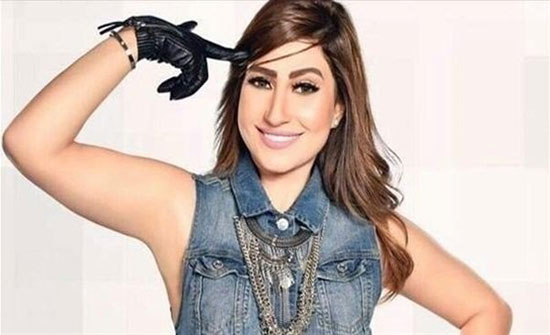 صور : بوسي تخطف الأنظار في حفل جوائز الـ MEMA بفستان أسود صور : بوسي تخطف الأنظار في حفل جوائز الـ MEMA بفستان أسود