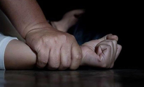 فتاة مصرية تذبح شاباً حاول اغتصابها... ادّعت موافقتها وتحايلت عليه! فتاة مصرية تذبح شاباً حاول اغتصابها... ادّعت موافقتها وتحايلت عليه!
