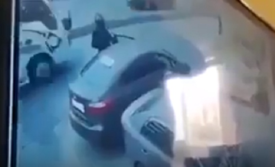 شاهدوا فيديو السطو المسلح على البنك العربي الاسلامي في خلدا شاهدوا فيديو السطو المسلح على البنك العربي الاسلامي في خلدا