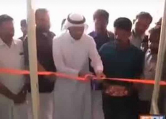 شاهد: هندي يضرب مثالاً في الوفاء ويدعو كفيله السابق لافتتاح متجره الخاص بالهند شاهد: هندي يضرب مثالاً في الوفاء ويدعو كفيله السابق لافتتاح متجره الخاص بالهند