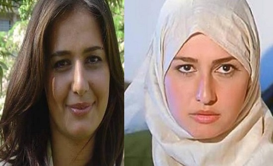 الحجاب يطارد حلا شيحة في أول صورة تكشف فيها عن ذراعيها الحجاب يطارد حلا شيحة في أول صورة تكشف فيها عن ذراعيها