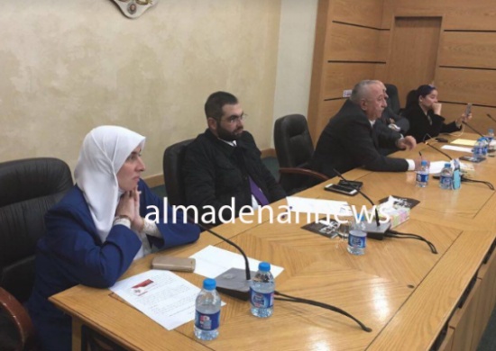 صور : النواب طهبوب ورمضان والاعور وزيادين يلتقون الاردنيات المعتصمات قبالة المجلس صور : النواب طهبوب ورمضان والاعور وزيادين يلتقون الاردنيات المعتصمات قبالة المجلس