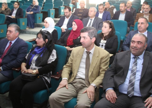 ورشة تدريبية في البلقاء التطبيقية حول كيفية وضع المخرجات التعليمية للبرنامج والمساق ورشة تدريبية في البلقاء التطبيقية حول كيفية وضع المخرجات التعليمية للبرنامج والمساق