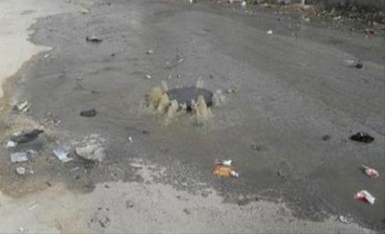 مقاول يتسبب بانسداد مناهل الصرف الصحي شرقي اربد مقاول يتسبب بانسداد مناهل الصرف الصحي شرقي اربد