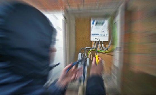 ضبط 8836 حالة سرقة كهرباء في 6 اشهر ضبط 8836 حالة سرقة كهرباء في 6 اشهر