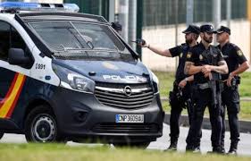 إصابات عديدة في حادث إطلاق نار كثيف بالسويد إصابات عديدة في حادث إطلاق نار كثيف بالسويد