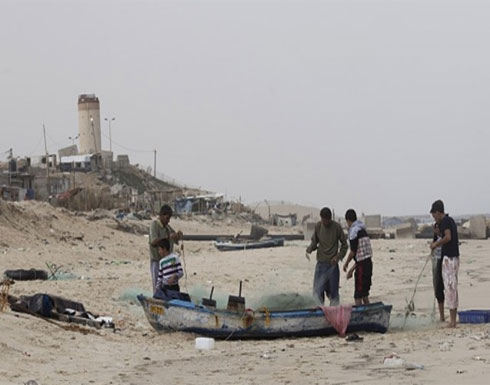 استشهاد صياد فلسطيني برصاص البحرية المصرية (صور) استشهاد صياد فلسطيني برصاص البحرية المصرية (صور)