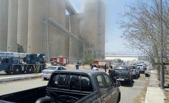 إصابات بانفجار في مبنى الصوامع بميناء العقبة القديم.. صور إصابات بانفجار في مبنى الصوامع بميناء العقبة القديم.. صور