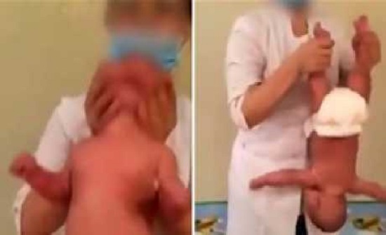 بالفيديو : لقطات مروعة لمدلكة تدلك طفلا مثل الدمية بالفيديو : لقطات مروعة لمدلكة تدلك طفلا مثل الدمية