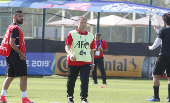 النشامى يجري أولى تدريباته في ابو ظبي النشامى يجري أولى تدريباته في ابو ظبي
