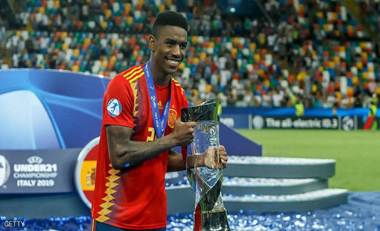 برشلونة يعلن رابع صفقاته للموسم الجديد برشلونة يعلن رابع صفقاته للموسم الجديد