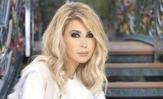 أمام الملايين مذيع كويتي يعرض الزواج على نوال الزغبي.. وهكذا ردت أمام الملايين مذيع كويتي يعرض الزواج على نوال الزغبي.. وهكذا ردت