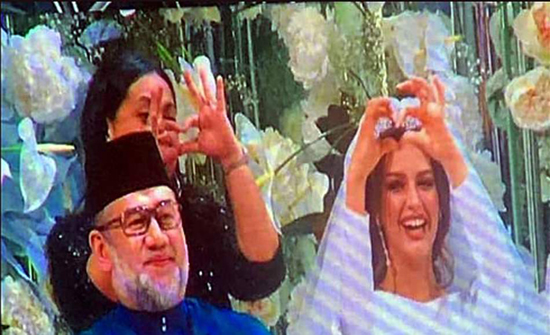 تفاصيل سرية عن قصة حب ملكة جمال روسيا وملك ماليزيا.. هل فعلاً انفصلا؟ تفاصيل سرية عن قصة حب ملكة جمال روسيا وملك ماليزيا.. هل فعلاً انفصلا؟