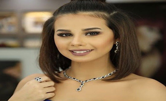 بالصورة : منة عرفة وهجوم بسبب اطلالتها الجريئة بالصورة : منة عرفة وهجوم بسبب اطلالتها الجريئة