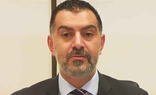 وزير العمل يوعز لفرق التفتيش تفقد العاملين بالقطاع الإنشائي والزراعي وزير العمل يوعز لفرق التفتيش تفقد العاملين بالقطاع الإنشائي والزراعي