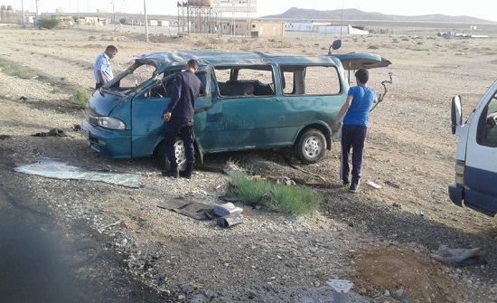 بالصور : وفاتان و3 اصابات بتدهور مركبة على الطريق الصحراوي بالصور : وفاتان و3 اصابات بتدهور مركبة على الطريق الصحراوي