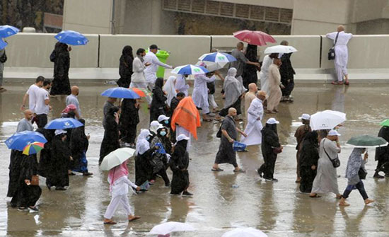 الحجاج الأردنيون يبدأون بالعودة اعتباراً من مساء الثلاثاء الحجاج الأردنيون يبدأون بالعودة اعتباراً من مساء الثلاثاء