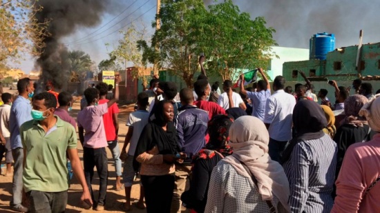 بالفيديو : السودان.. غليان ليلي في الخرطوم وموعد لمسيرة جديدة بالفيديو : السودان.. غليان ليلي في الخرطوم وموعد لمسيرة جديدة
