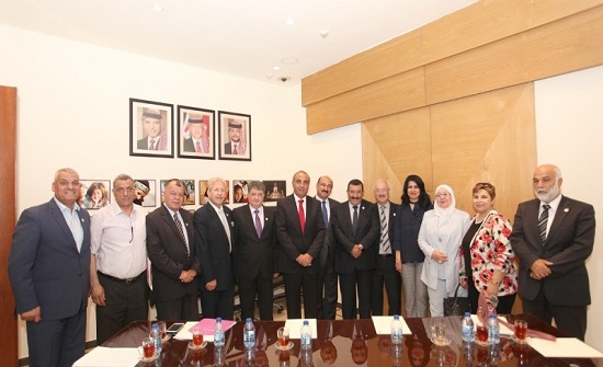 أمين عمان يلتقي رئيس وأعضاء الهيئة الإدارية لجمعية عون الثقافية أمين عمان يلتقي رئيس وأعضاء الهيئة الإدارية لجمعية عون الثقافية