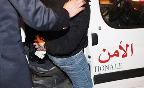 مغربي مخمور يتصل بالأمن ليبلغ عن أمر لا يصدق مغربي مخمور يتصل بالأمن ليبلغ عن أمر لا يصدق