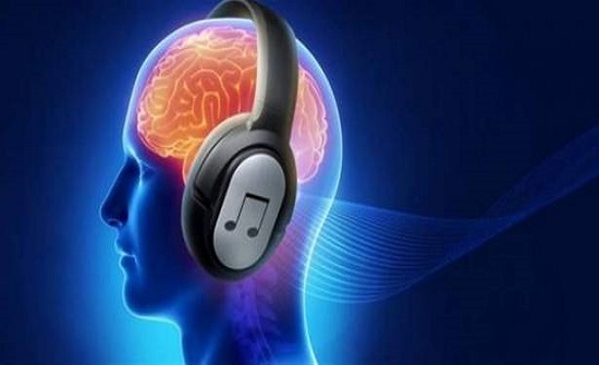 لهذا السبب.. لا تضعوا سماعات الأذن لساعات طويلة! لهذا السبب.. لا تضعوا سماعات الأذن لساعات طويلة!