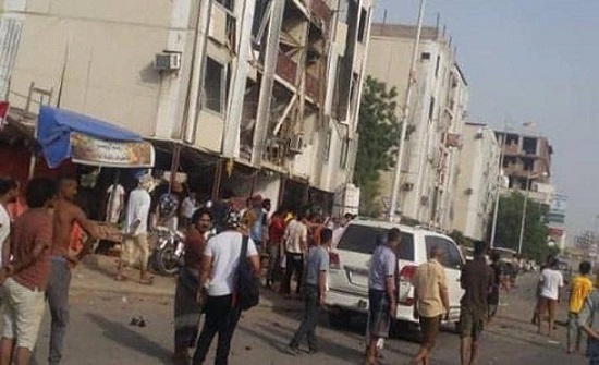 سيارة مفخخة تستهدف مركزا للشرطة في عدن سيارة مفخخة تستهدف مركزا للشرطة في عدن