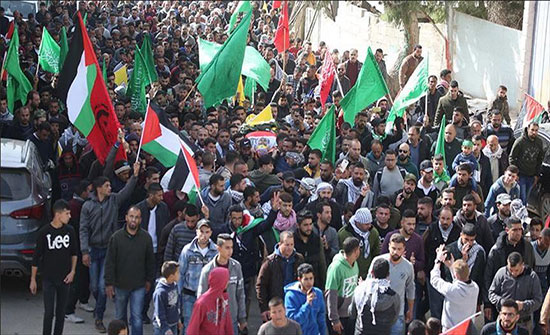 تشييع فلسطيني قتل برصاص إسرائيلي على حدود غزة تشييع فلسطيني قتل برصاص إسرائيلي على حدود غزة