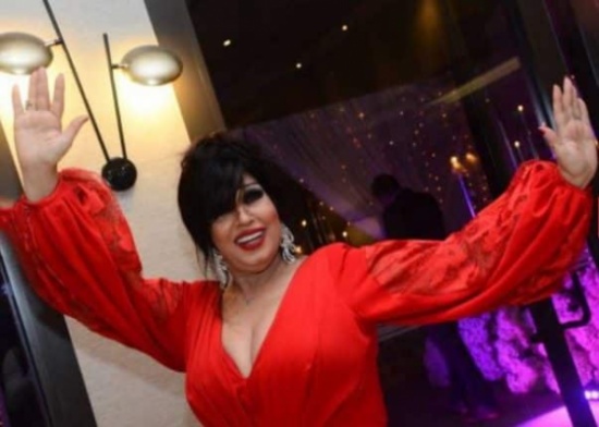 شاهد.. فيفي عبده تشعل حفل زفاف بوصلة رقص مع العروس! شاهد.. فيفي عبده تشعل حفل زفاف بوصلة رقص مع العروس!