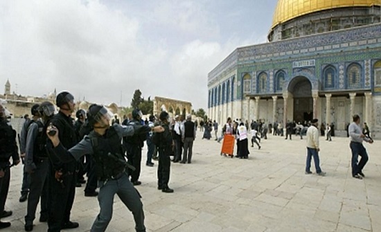 أكثر من 90 اعتداء اسرائيليا على المقدسات الشهر الماضي أكثر من 90 اعتداء اسرائيليا على المقدسات الشهر الماضي