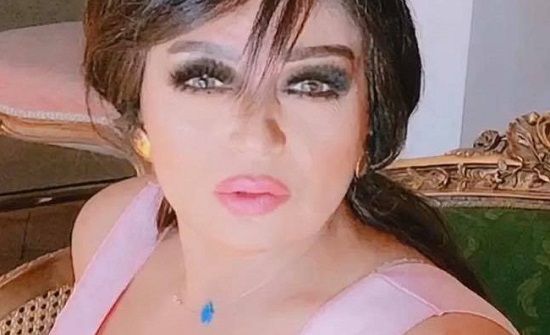 شاهدوا فيفي عبده ترد على انتقاد رقصها رغم سنها.. وتطالب بنقابة للراقصات الشرقيات شاهدوا فيفي عبده ترد على انتقاد رقصها رغم سنها.. وتطالب بنقابة للراقصات الشرقيات