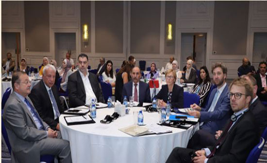 بدء المرحلة الثالثة والرابعة من مشروع العمالة المكثفة بدء المرحلة الثالثة والرابعة من مشروع العمالة المكثفة