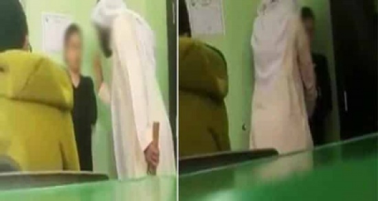 بالفيديو: معلم مادة دين يصفع ويشتم طالب أمام زملائه داخل الفصل.. وتعليم الأحساء يعلق بالفيديو: معلم مادة دين يصفع ويشتم طالب أمام زملائه داخل الفصل.. وتعليم الأحساء يعلق