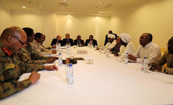 تحالف سوداني معارض يرفض اتفاق العسكري ويصفه بـ"الإقصاء" تحالف سوداني معارض يرفض اتفاق العسكري ويصفه بـ"الإقصاء"