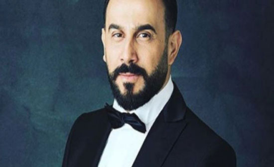 شاهد . . صورة معبّرة لقصي خولي مع والدته: "يا ماء عيني" شاهد . . صورة معبّرة لقصي خولي مع والدته: "يا ماء عيني"