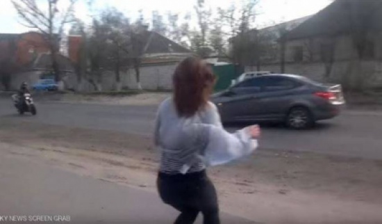 رقصة مثيرة لحسناء تؤدي إلى حادث قاتل رقصة مثيرة لحسناء تؤدي إلى حادث قاتل