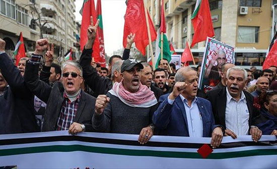 غزة.. "الجبهة الشعبية" تنظم مسيرة دعماً للقدس والأسرى غزة.. "الجبهة الشعبية" تنظم مسيرة دعماً للقدس والأسرى