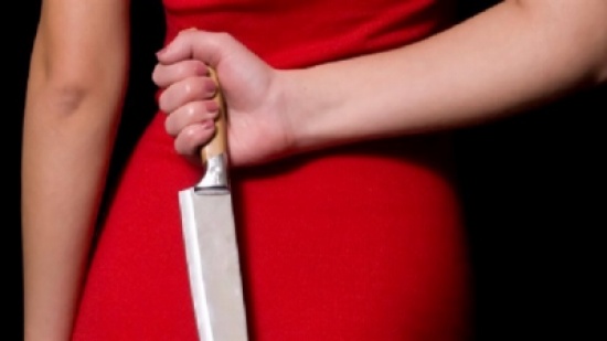 اغتيال في "عش الزوجية".. امرأة تقتل زوجها لرجولته المفرطة وأخري تقتله لقصه شعرها