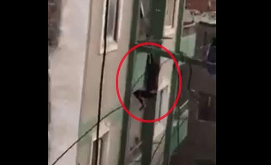 فيديو مأساوي.. إثيوبية تسقط من الطابق السابع في القاهرة.. من المسؤول! فيديو مأساوي.. إثيوبية تسقط من الطابق السابع في القاهرة.. من المسؤول!