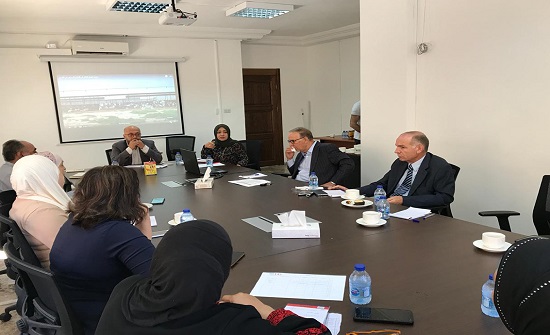 اللجنة الفنية للنهوض بالعمل اللائق في القطاع الزراعي تعقد اجتماعها الأول اللجنة الفنية للنهوض بالعمل اللائق في القطاع الزراعي تعقد اجتماعها الأول