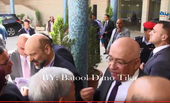 فيديو : شاهد كولسات الرزاز والوزراء مع النواب فيديو : شاهد كولسات الرزاز والوزراء مع النواب