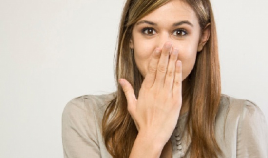 تخلّصوا من الحازوقة المزعجة.. بهذه الحيلة! تخلّصوا من الحازوقة المزعجة.. بهذه الحيلة!