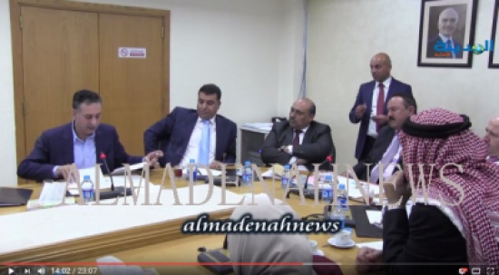 فيديو : الحياري يحاصر القضاة بأسئلة عن مطحنة إربد والشعير والنخالة والإستيراد والمواشي فيديو : الحياري يحاصر القضاة بأسئلة عن مطحنة إربد والشعير والنخالة والإستيراد والمواشي