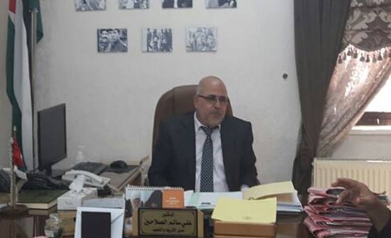 الصلاحين يتفقد الطلبة الأيتام في المخيم الكشفي الصلاحين يتفقد الطلبة الأيتام في المخيم الكشفي