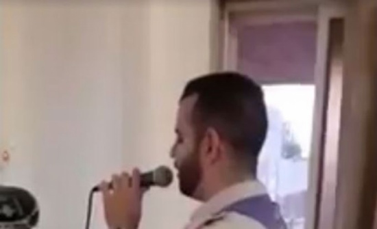 بالفيديو....شاب مسيحي يرفع أذان المغرب بصوت عذب بالفيديو....شاب مسيحي يرفع أذان المغرب بصوت عذب