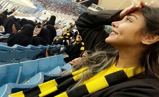 تعرفوا على هوية الفتاة التي جعلت الشعب كله يشجع الاتحاد! تعرفوا على هوية الفتاة التي جعلت الشعب كله يشجع الاتحاد!