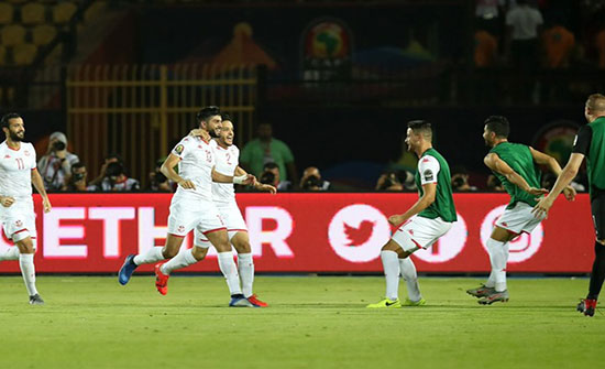 تونس تضرب موعدا مع السنغال في نصف نهائي أفريقيا (شاهد) تونس تضرب موعدا مع السنغال في نصف نهائي أفريقيا (شاهد)