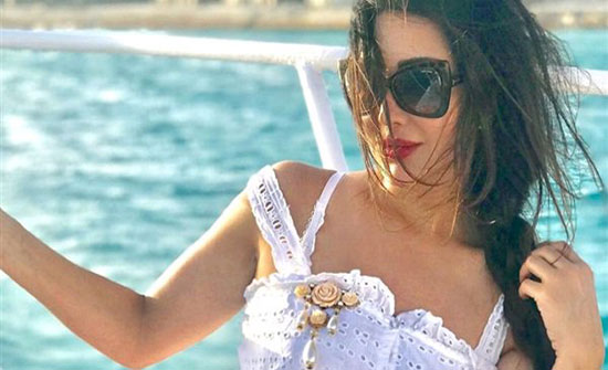 على متن مركب.. سامية الطرابلسي تقضى إجازتها الصيفية على متن مركب.. سامية الطرابلسي تقضى إجازتها الصيفية
