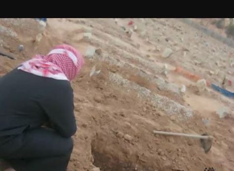 جريمة في المقابر”.. مدافن بجثثها للبيع لأعلى سعر بالمنيا جريمة في المقابر”.. مدافن بجثثها للبيع لأعلى سعر بالمنيا