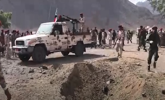 عشرات القتلى في عدن بهجومين للحوثيين على مراكز أمنية عشرات القتلى في عدن بهجومين للحوثيين على مراكز أمنية